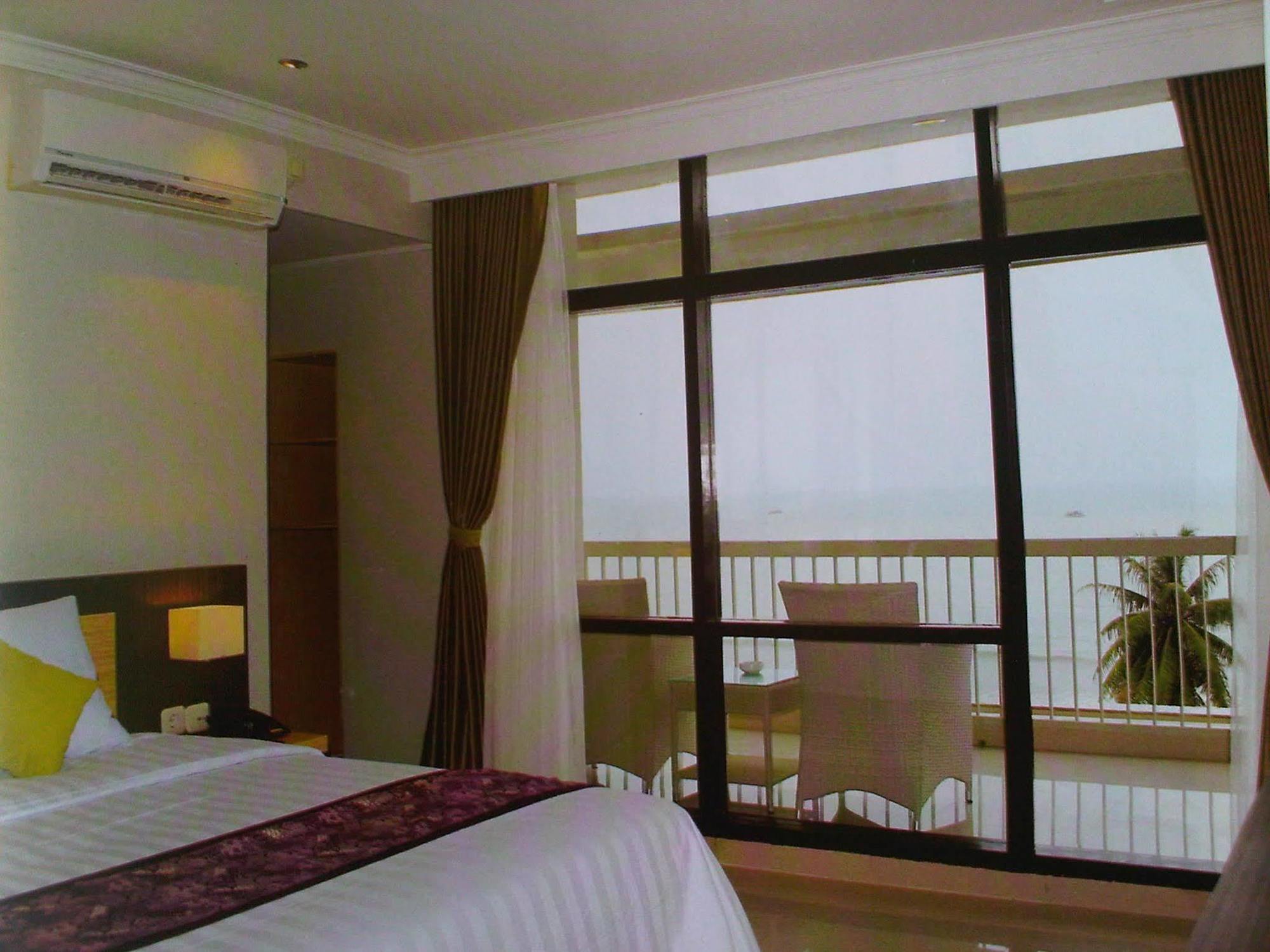 Grand Inna Samudra Beach Cimaja Ngoại thất bức ảnh